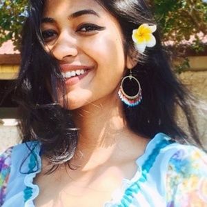 Meet your Posher, Evie